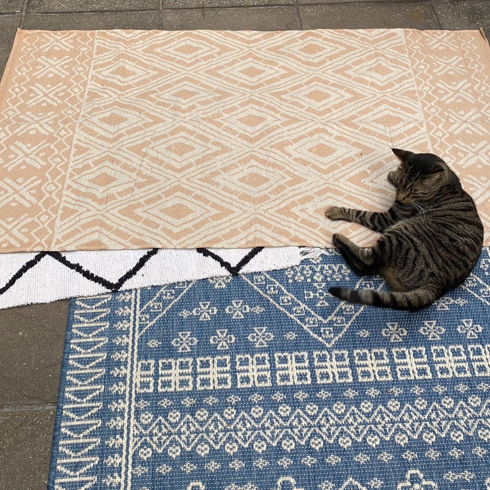 African style geometric block print Rug 3' x 5' - Picture 6 of 7